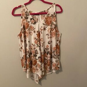 first love Floral Handkerchief V-neck Tank Top  [Size: XL]